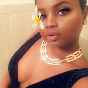 Meet your Posher, Carla